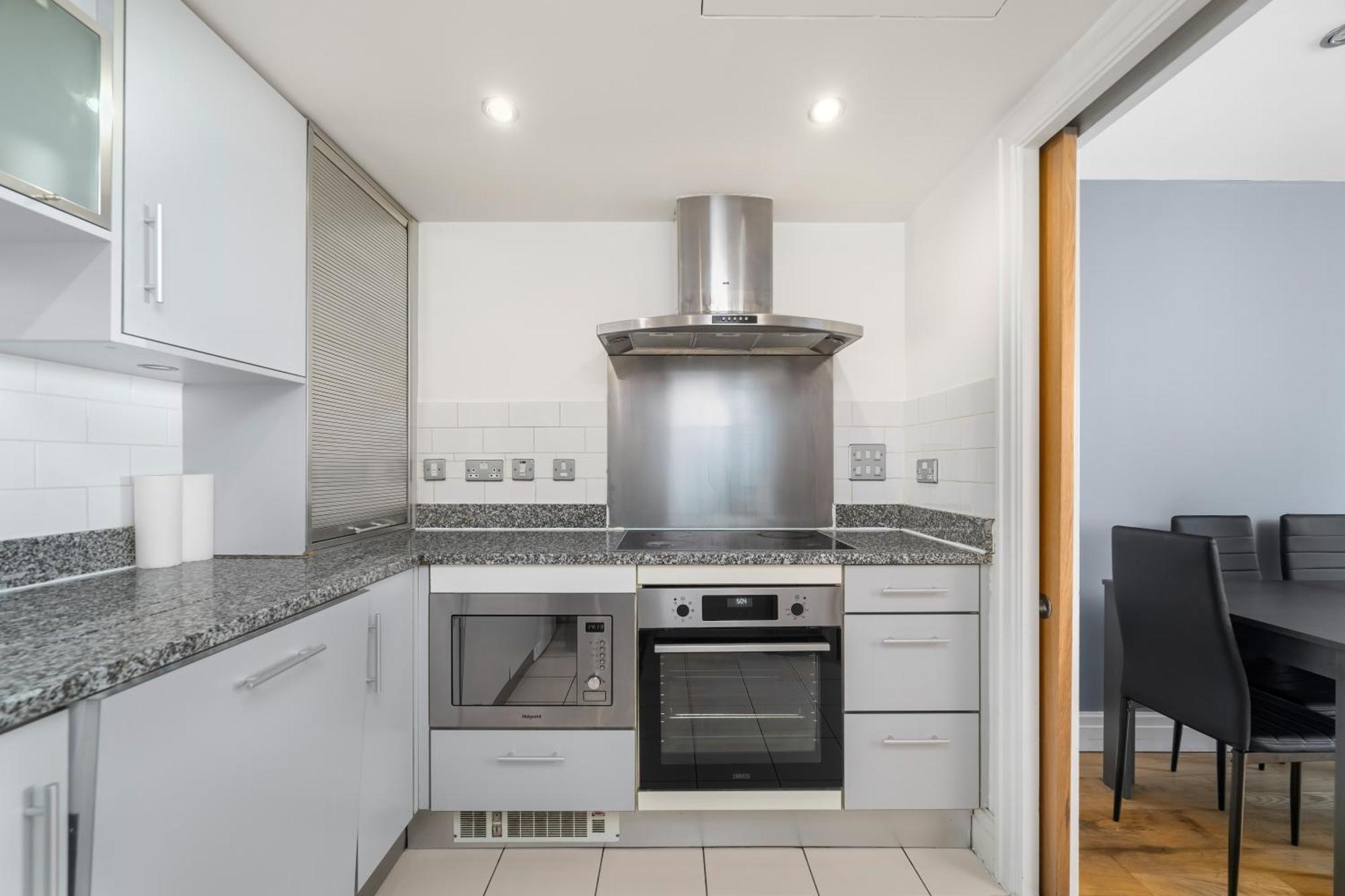 Modern Paddington Station 2 Bedroom Apartment Лондон Екстериор снимка