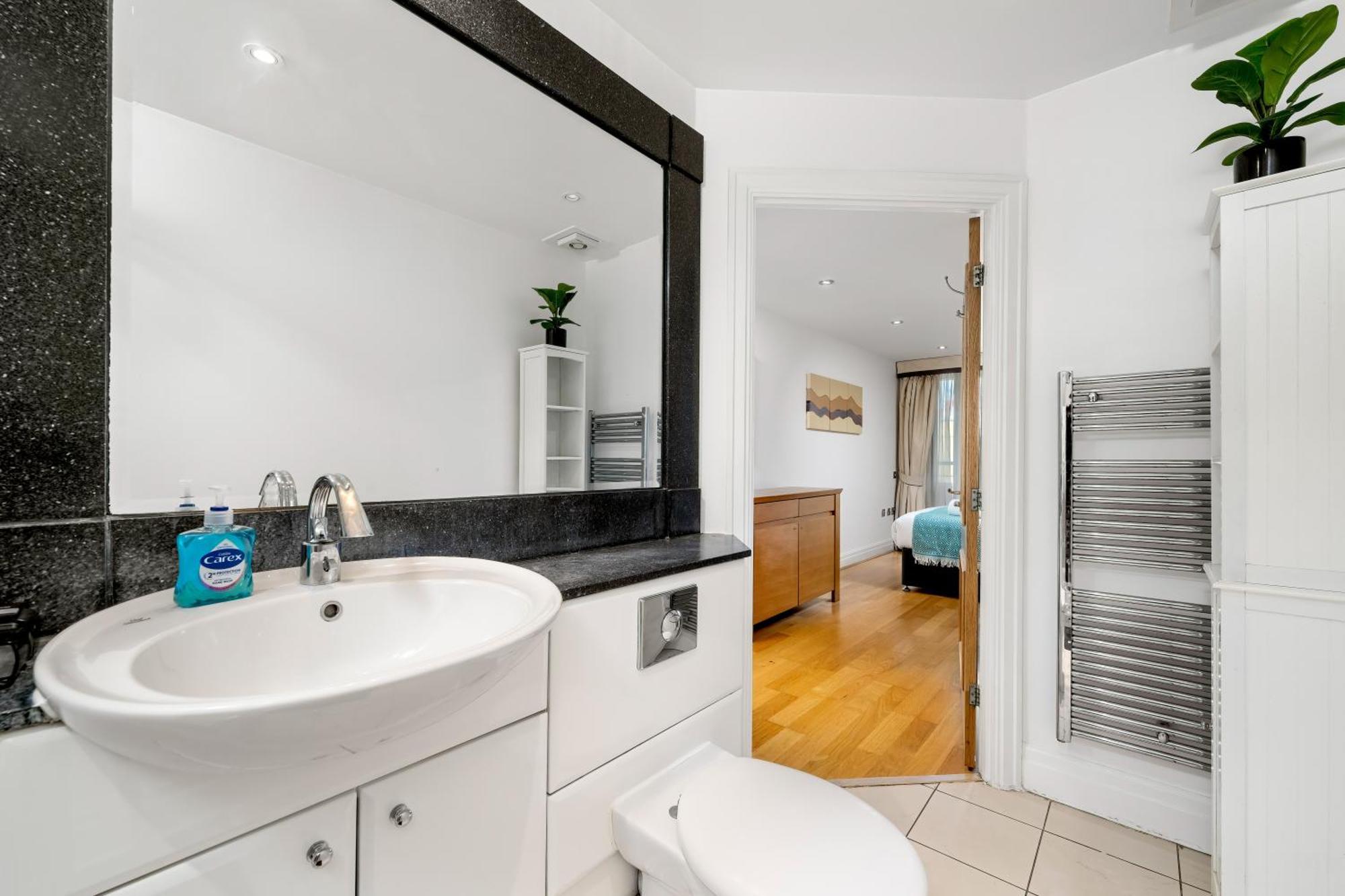 Modern Paddington Station 2 Bedroom Apartment Лондон Екстериор снимка